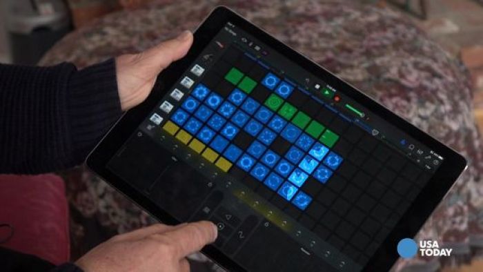 Apple&#039;s GarageBand updated for DJ in all of us